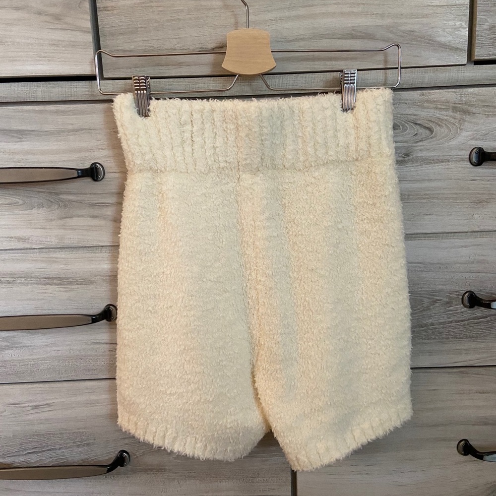 KIM KARDASHIAN SKIMS COZY BONE SHORTS